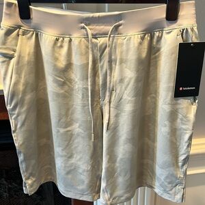 Men’s lululemon T.H.E. Short 9” linerless